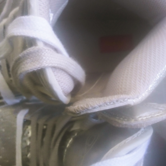 Pastry Sz.8๐Run Athletics Silver Dbl strings - Picture 12 of 12